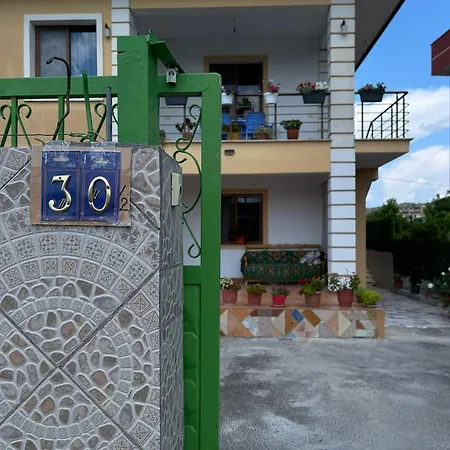Guest house Gjoka *
